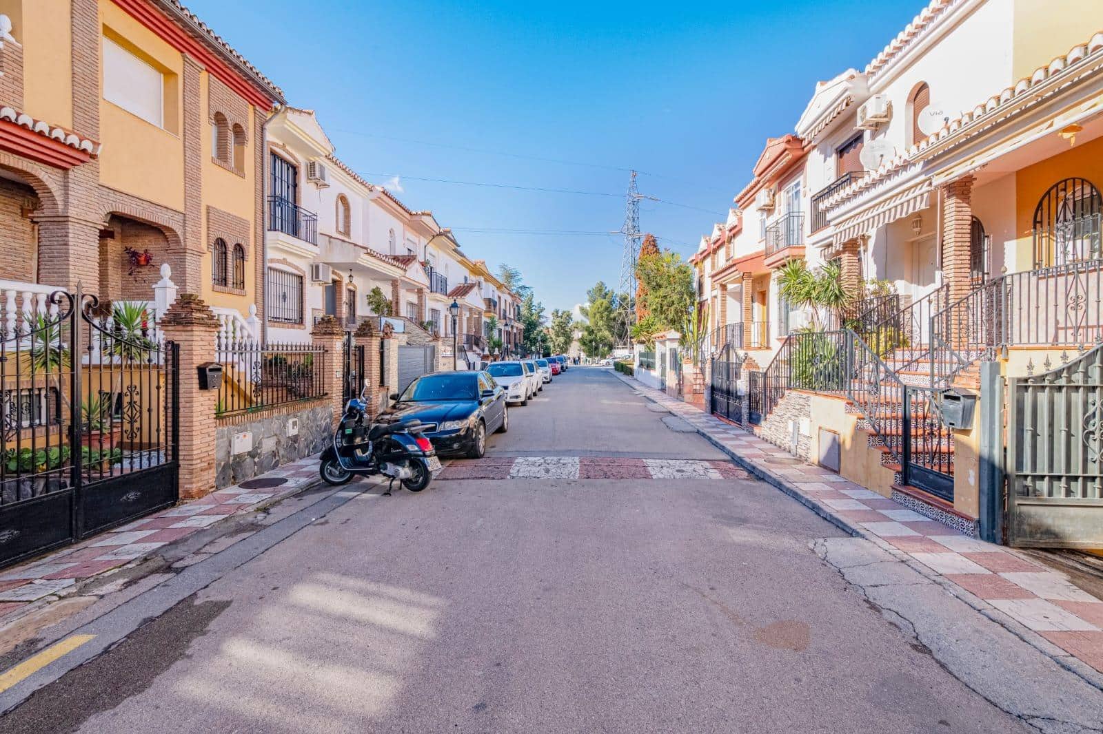 3 soveværelse Rækkehus til salg i Cullar Vega med swimmingpool - € 299.000 (Ref: 9509057)