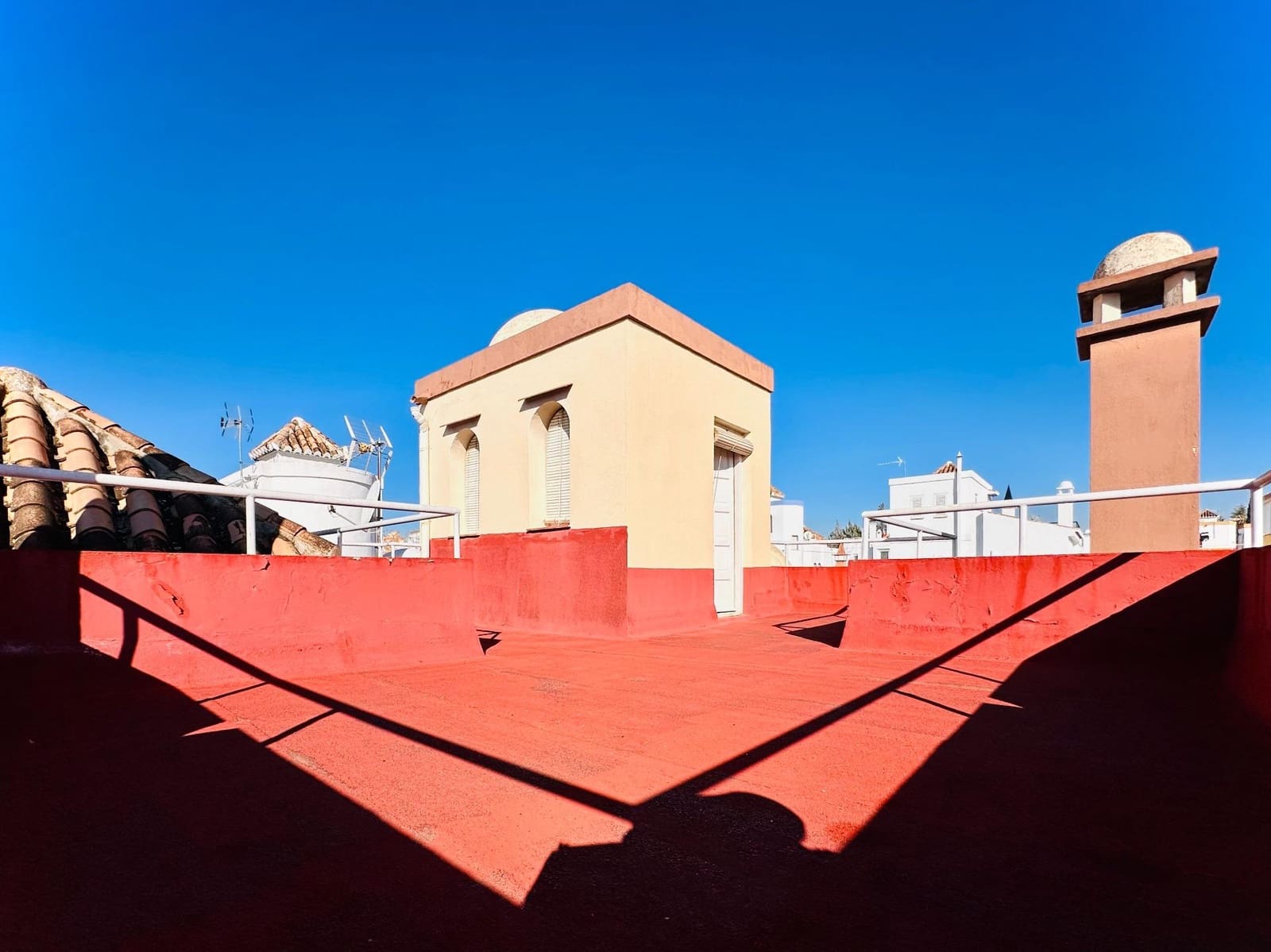 4 bedroom Villa for sale in Albolote with pool garage - € 350,000 (Ref: 9509059)