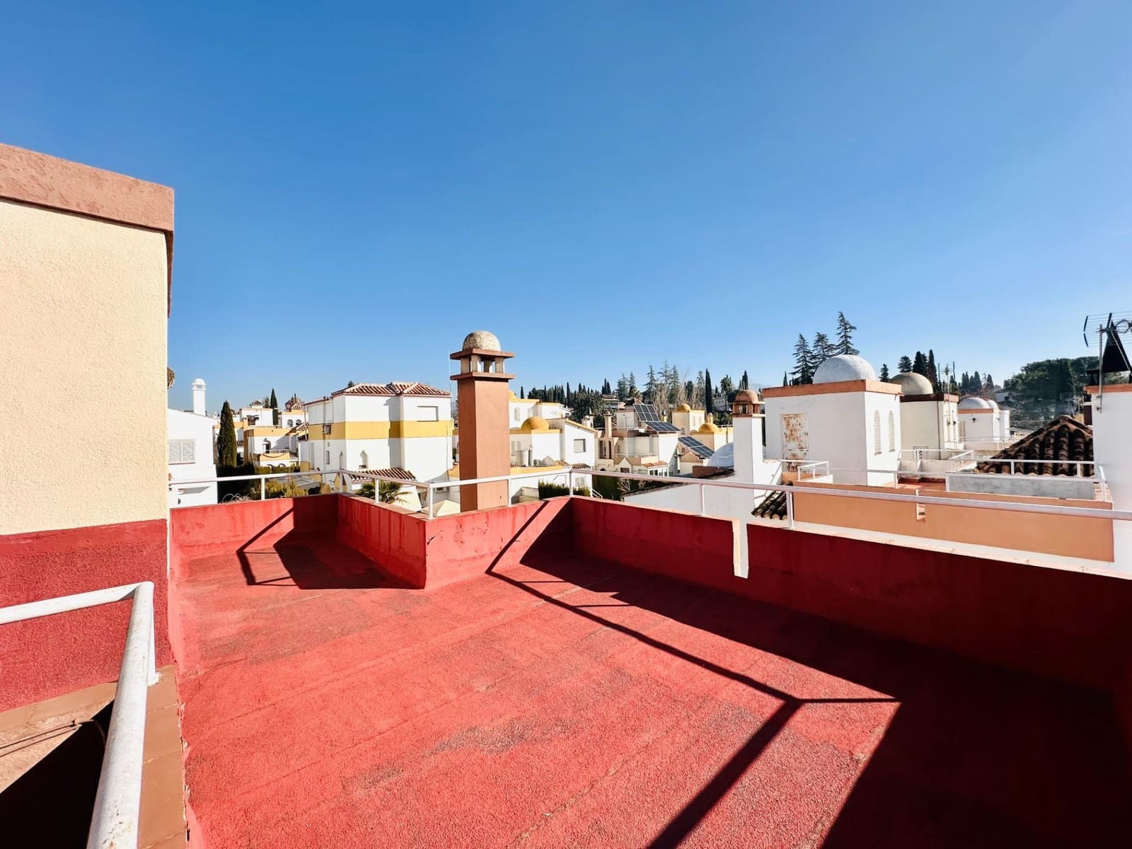 4 bedroom Villa for sale in Albolote with pool garage - € 350,000 (Ref: 9509059)