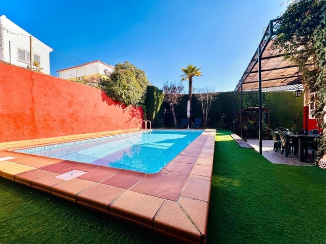 4 bedroom Villa for sale in Albolote with pool garage - € 350,000 (Ref: 9509059)