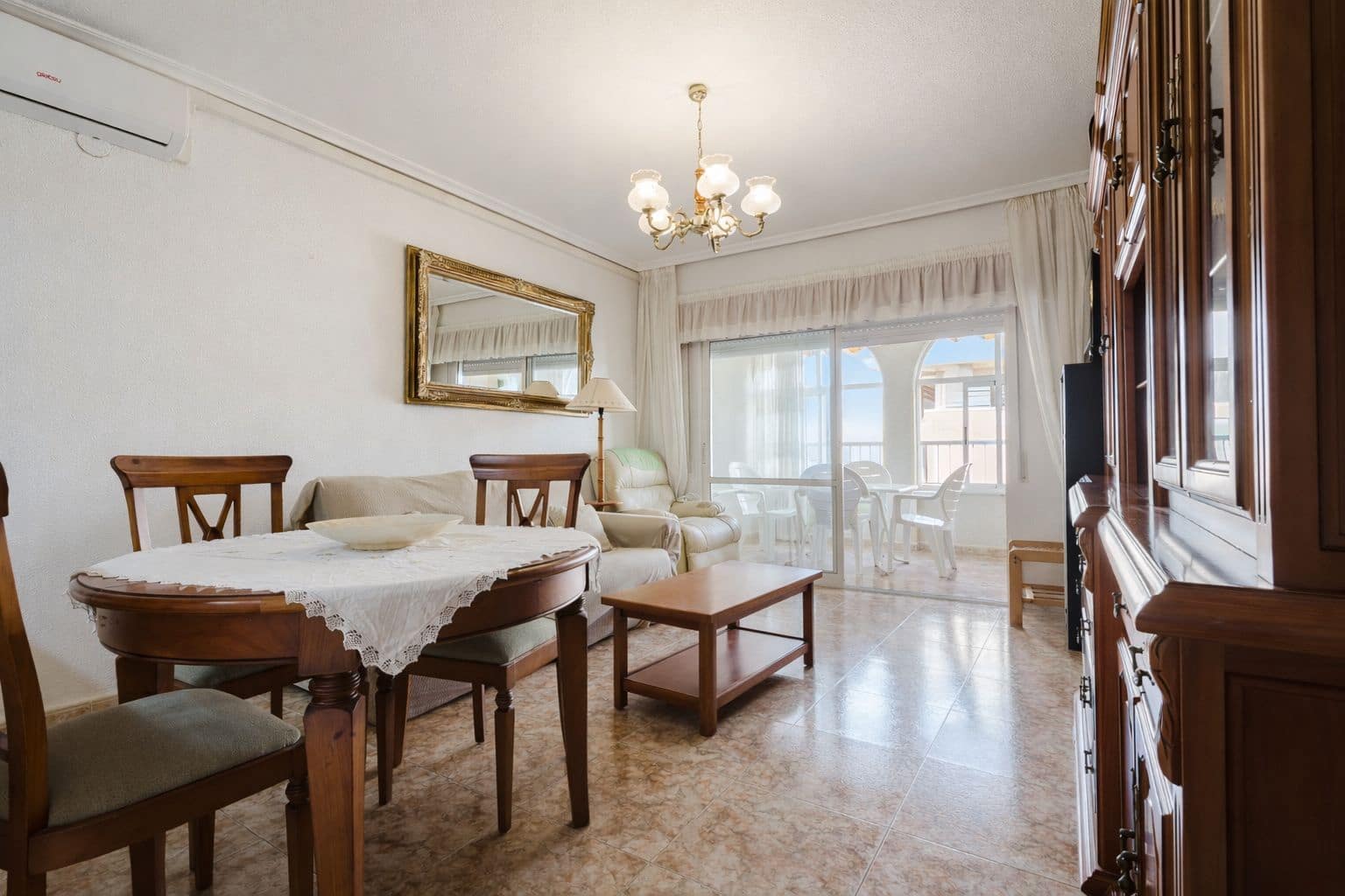 2 sovrum Lägenhet till salu i Torrevieja med garage - 149 500 € (Ref: 9532069)