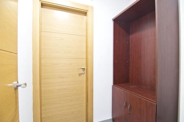 Kommersiell til salgs i Motril - € 80 000 (Ref: 9533843)