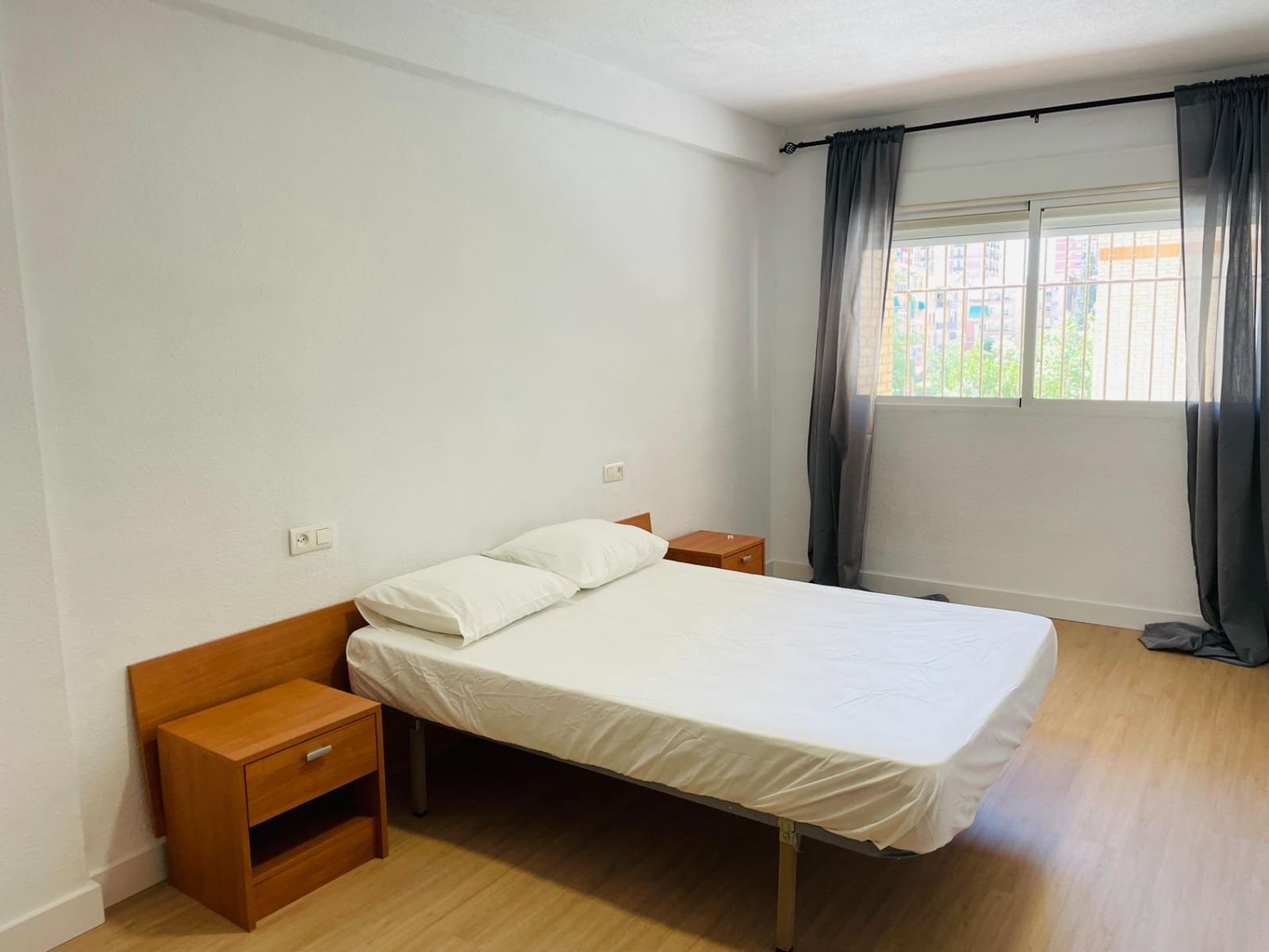 4 soveværelse Lejlighed til salg i Granada by - € 160.000 (Ref: 9533846)