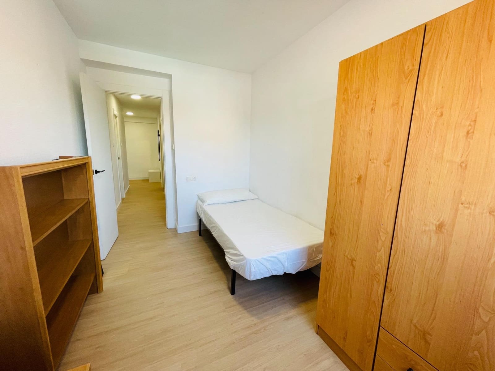 4 soveværelse Lejlighed til salg i Granada by - € 160.000 (Ref: 9533846)