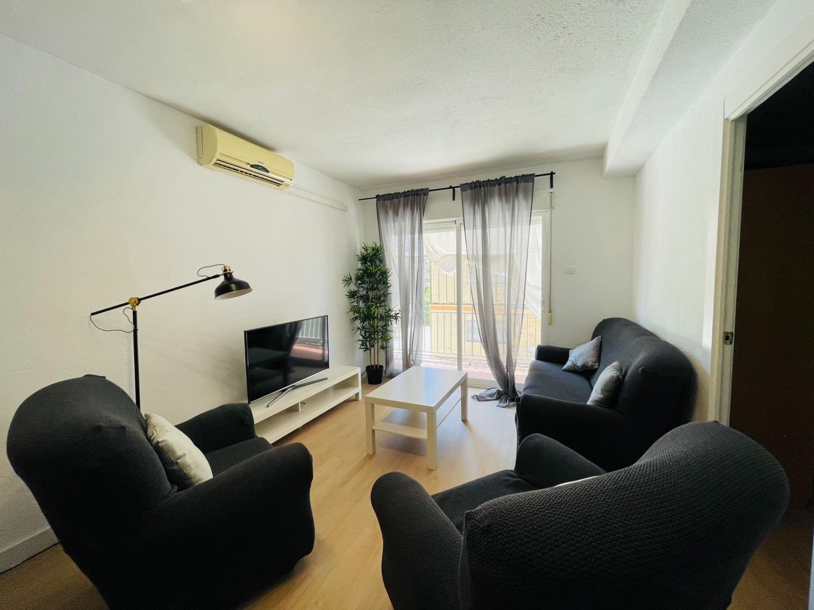 4 soveværelse Lejlighed til salg i Granada by - € 160.000 (Ref: 9533846)