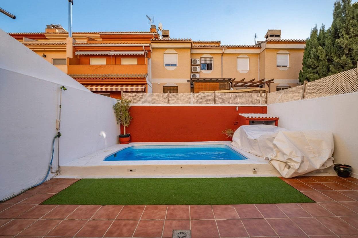 4 soverom Rekkehus til salgs i Ogijares med svømmebasseng garasje - € 319 000 (Ref: 9533847)