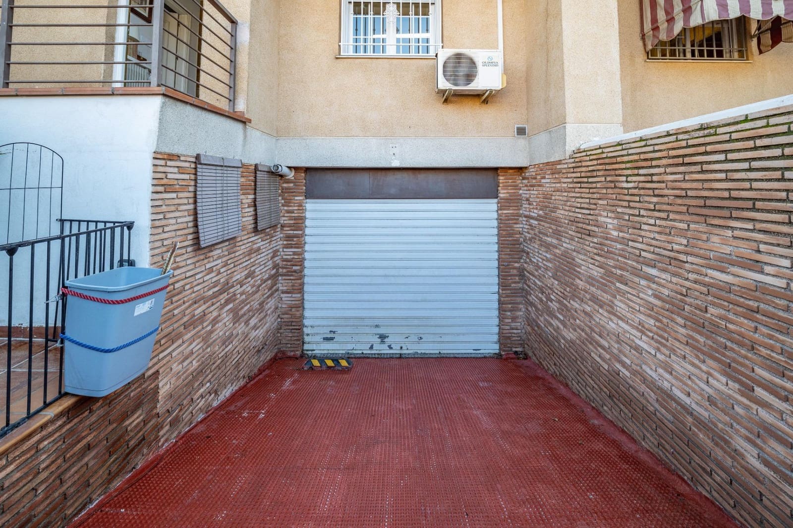 4 soverom Rekkehus til salgs i Ogijares med svømmebasseng garasje - € 319 000 (Ref: 9533847)