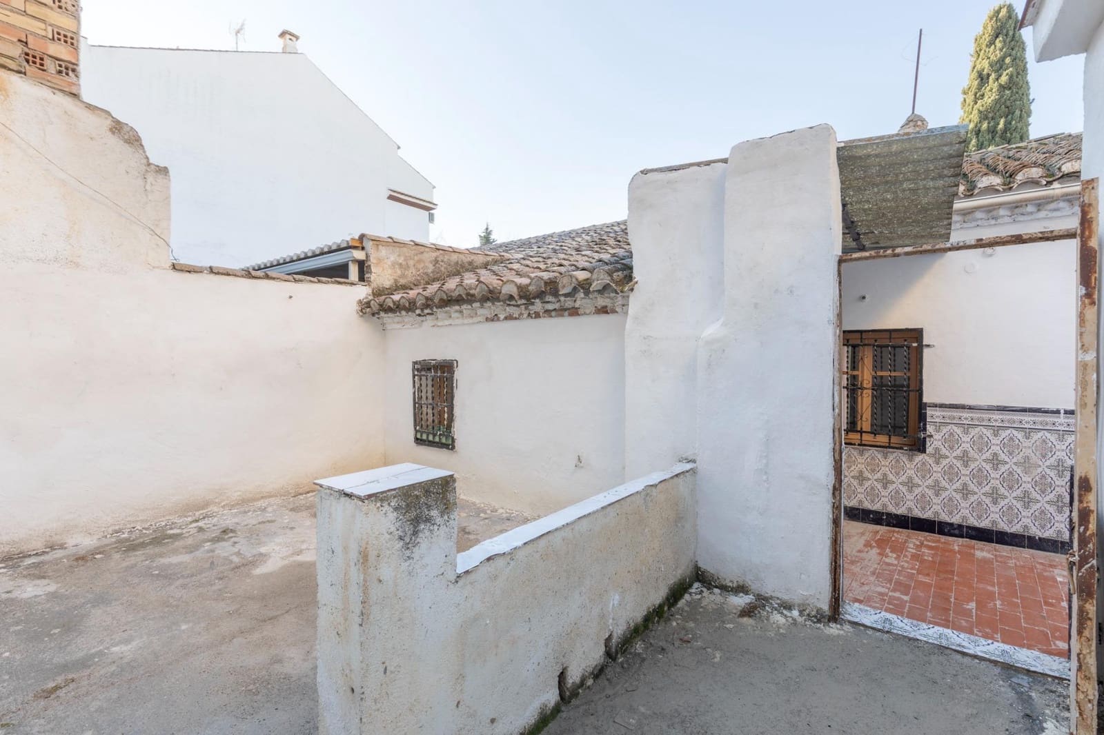 3 makuuhuone Omakotitalo myytävänä paikassa Alhendin mukana 
autotalli - 129 900 € (Ref: 9533849)