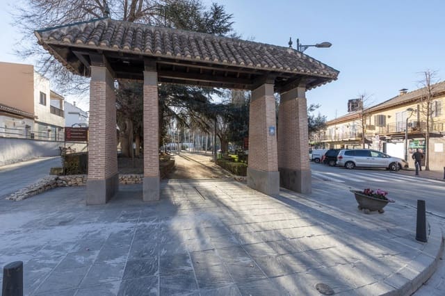 3 makuuhuone Omakotitalo myytävänä paikassa Alhendín mukana 
autotalli - 129 900 € (Ref: 9533849)