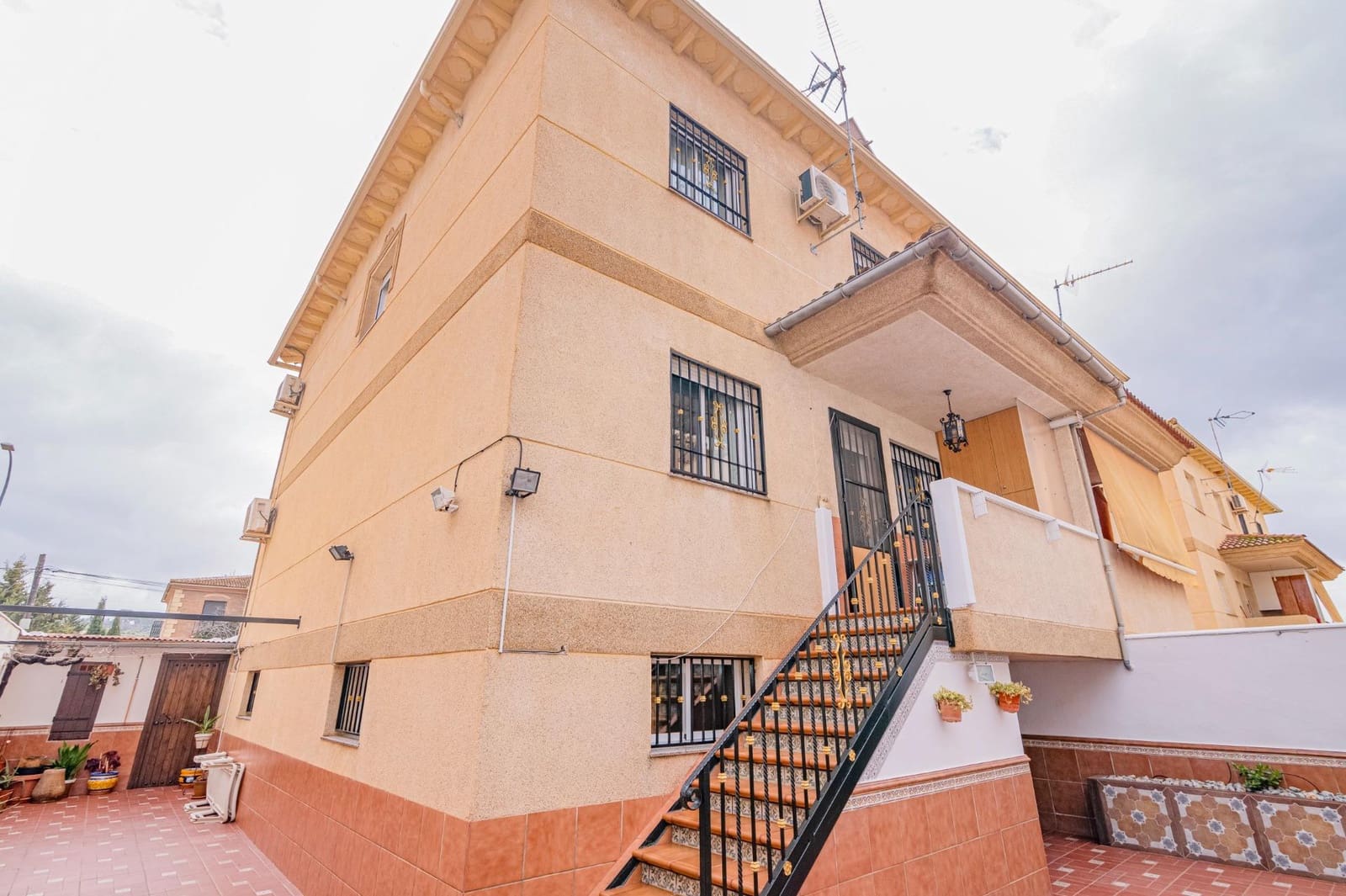 4 chambre Villa/Maison Semi-Mitoyenne à vendre à Alomartes avec garage - 215 000 € (Ref: 9611645)