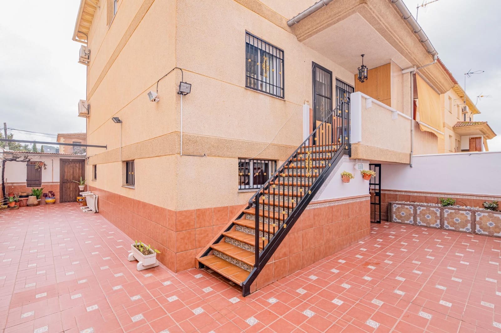 4 chambre Villa/Maison Semi-Mitoyenne à vendre à Alomartes avec garage - 215 000 € (Ref: 9611645)