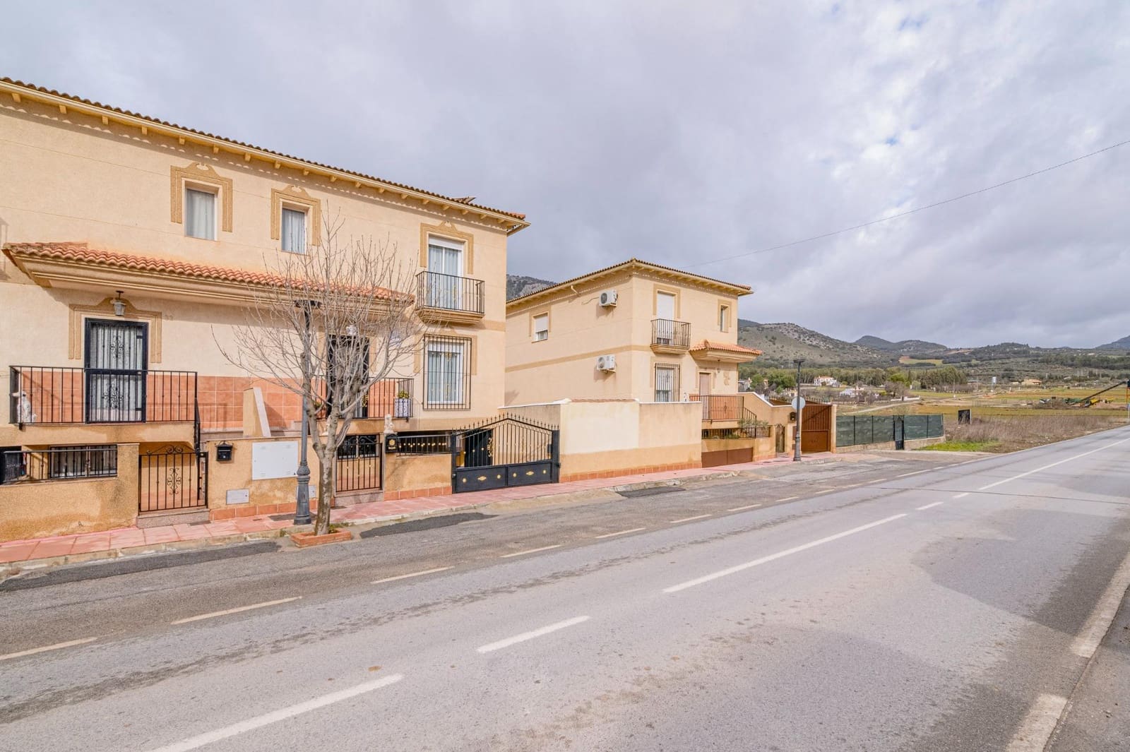 4 chambre Villa/Maison Semi-Mitoyenne à vendre à Alomartes avec garage - 215 000 € (Ref: 9611645)