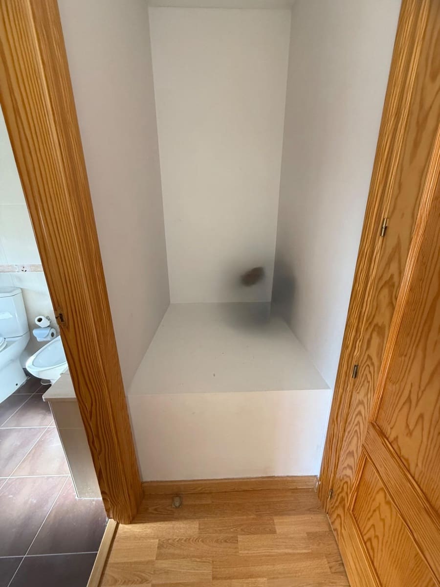 3 makuuhuone Rivitalo myytävänä paikassa Gojar mukana 
autotalli - 229 900 € (Ref: 9611648)