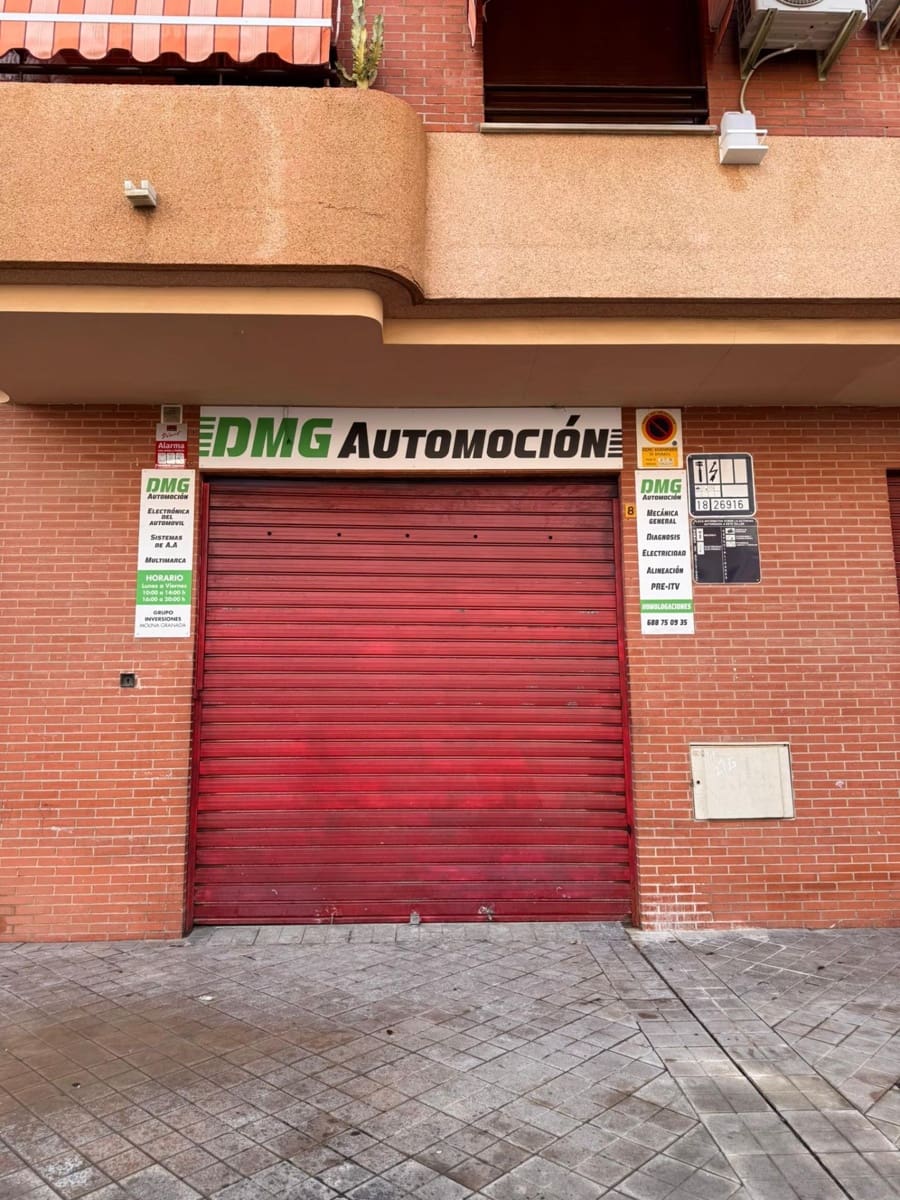 Commercial for sale in Granada city - € 60,000 (Ref: 9611650)