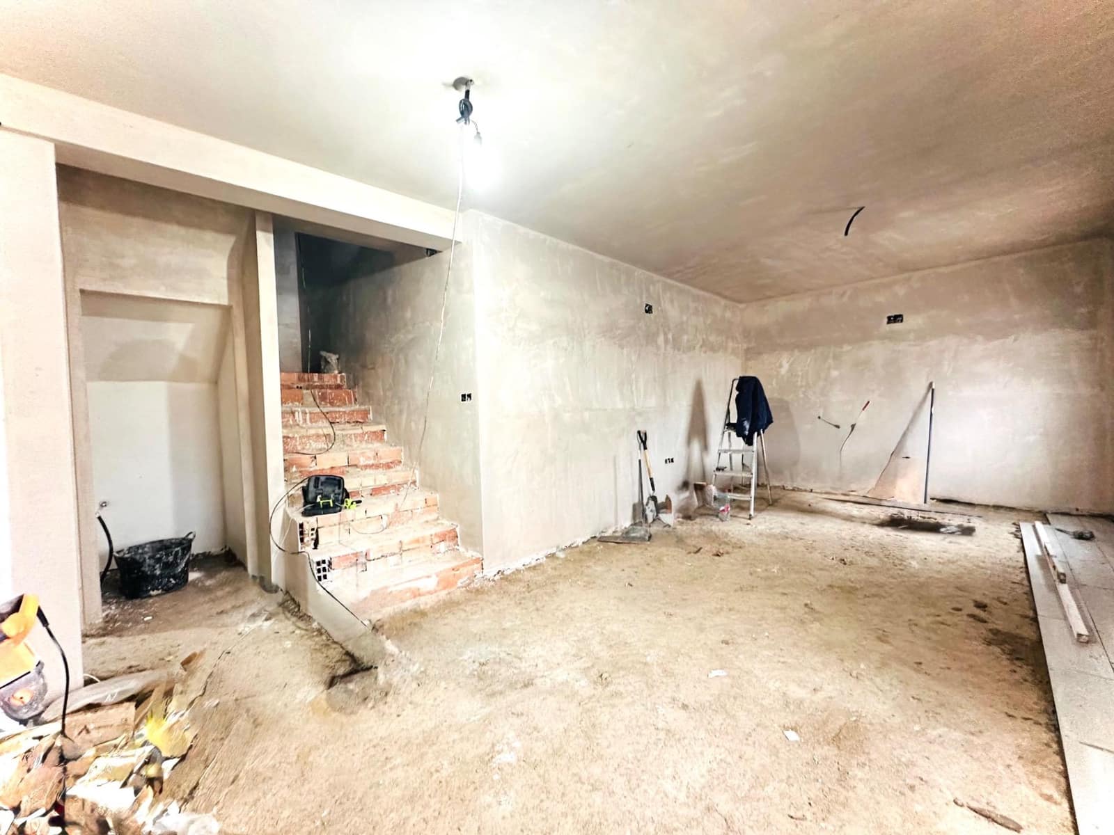 Casa de 3 habitaciones en Belicena en venta - 138.900 € (Ref: 9611658)