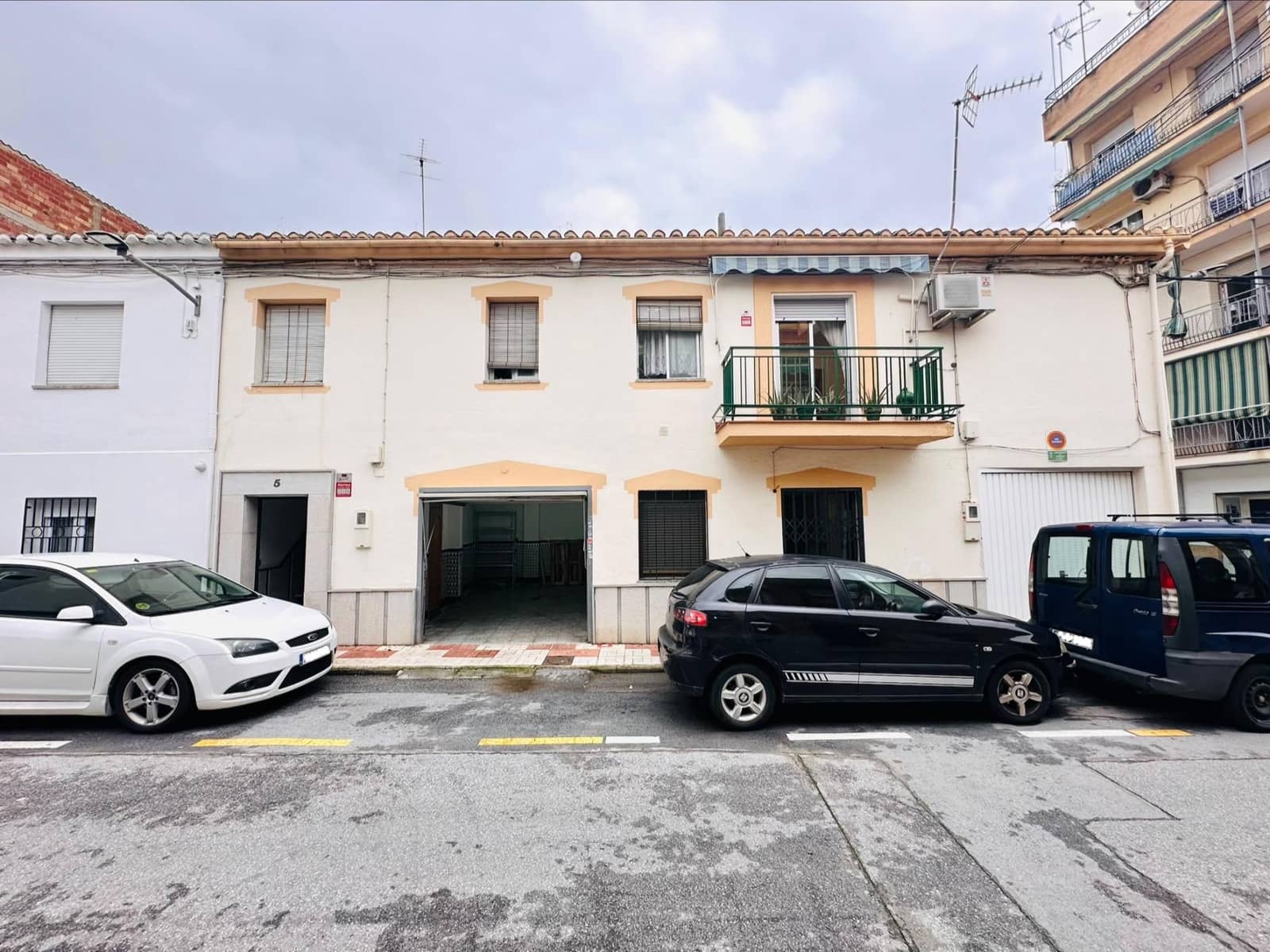 5 sypialnia Dom na sprzedaż w Maracena z garażem - 238 000 € (Ref: 9611659)