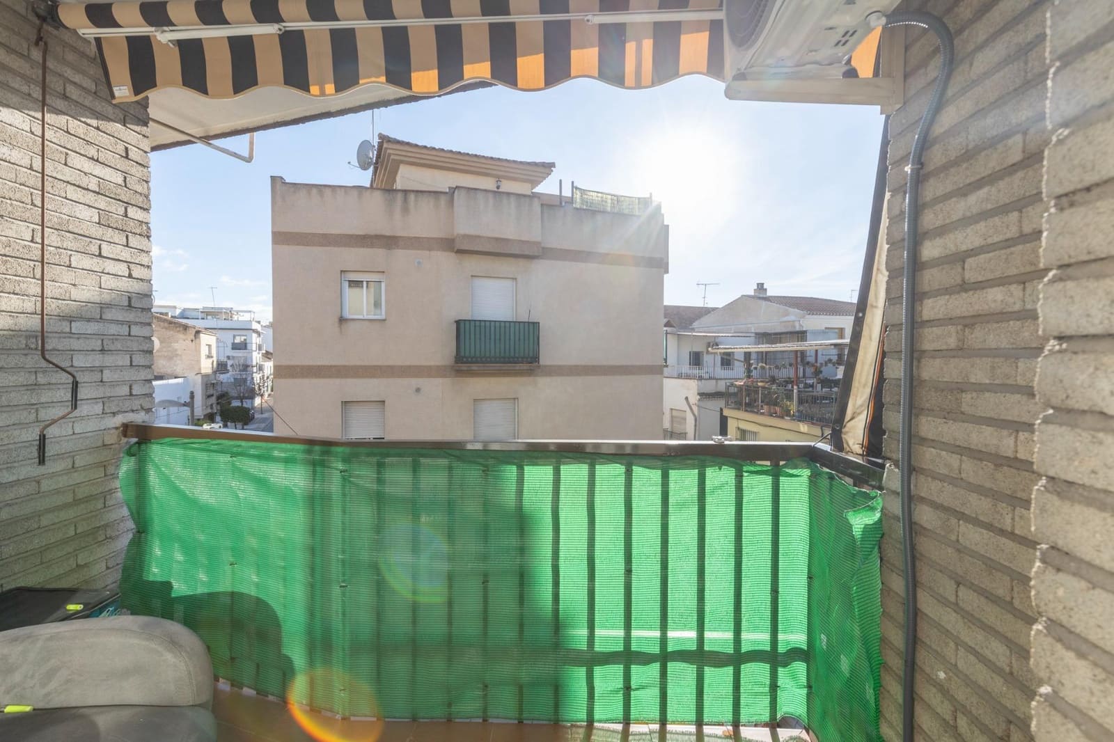 Piso de 3 habitaciones en Armilla en venta - 207.000 € (Ref: 9615822)