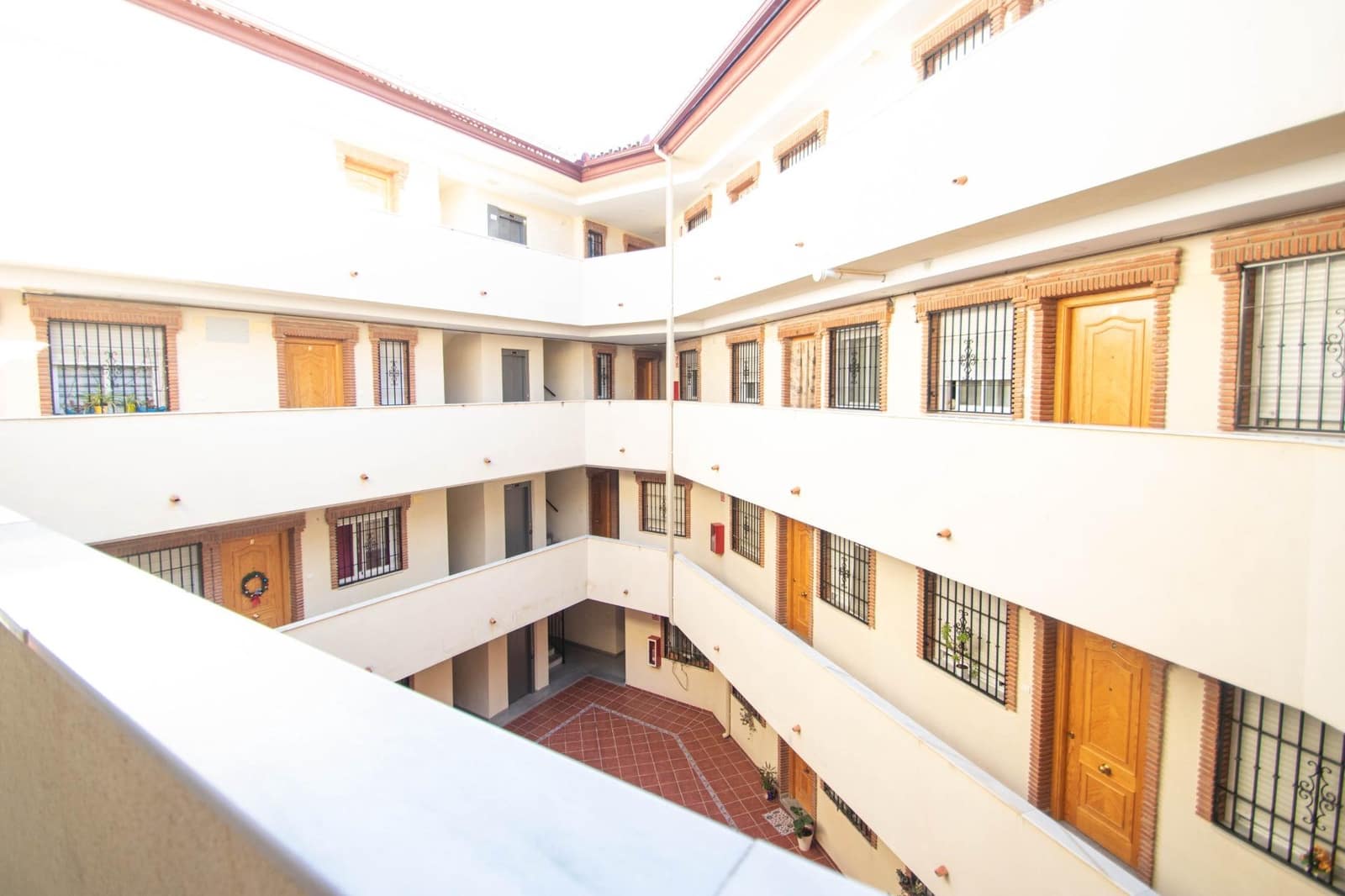 Piso de 2 habitaciones en La Zubia en venta con garaje - 139.999 € (Ref: 9625808)