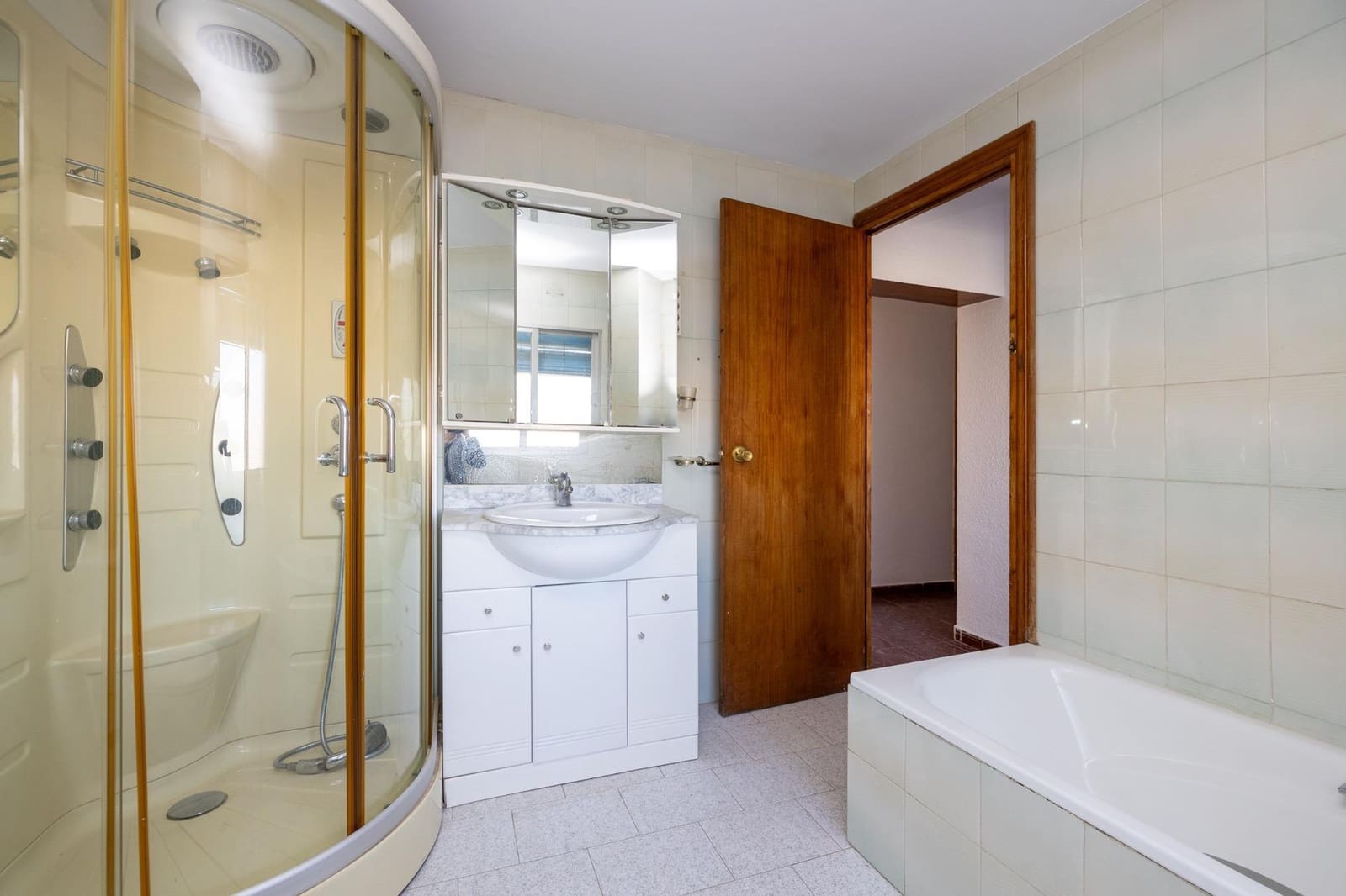 Apartamento de 4 habitaciones en Cenes de la Vega en venta - 148.000 € (Ref: 9634415)