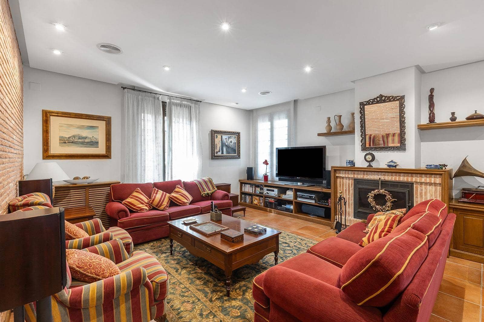 7 slaapkamer Villa te koop in La Veleta met zwembad garage - € 2.490.000 (Ref: 9634416)