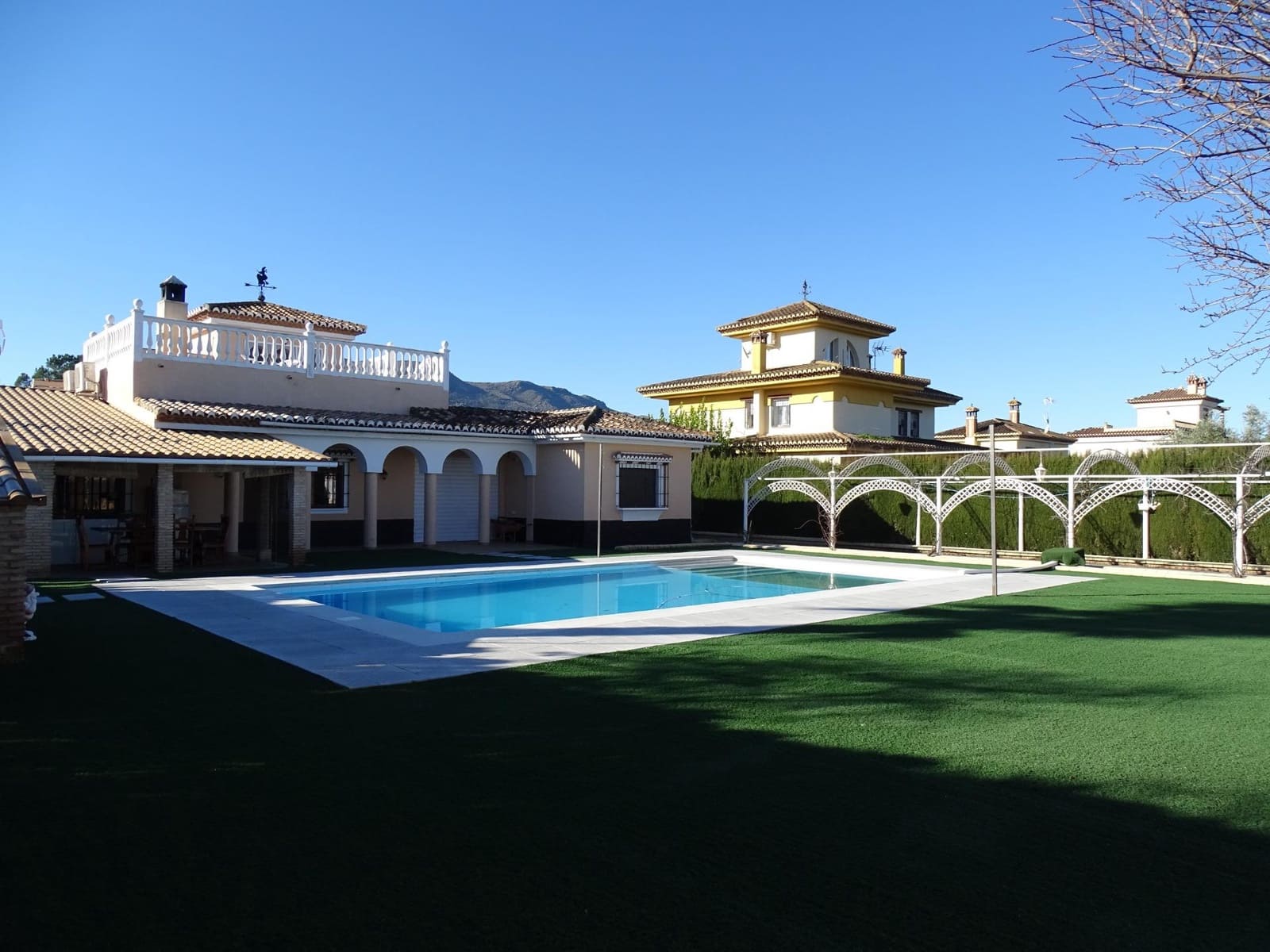 5 slaapkamer Villa te koop in Atarfe met zwembad garage - € 450.000 (Ref: 9637718)