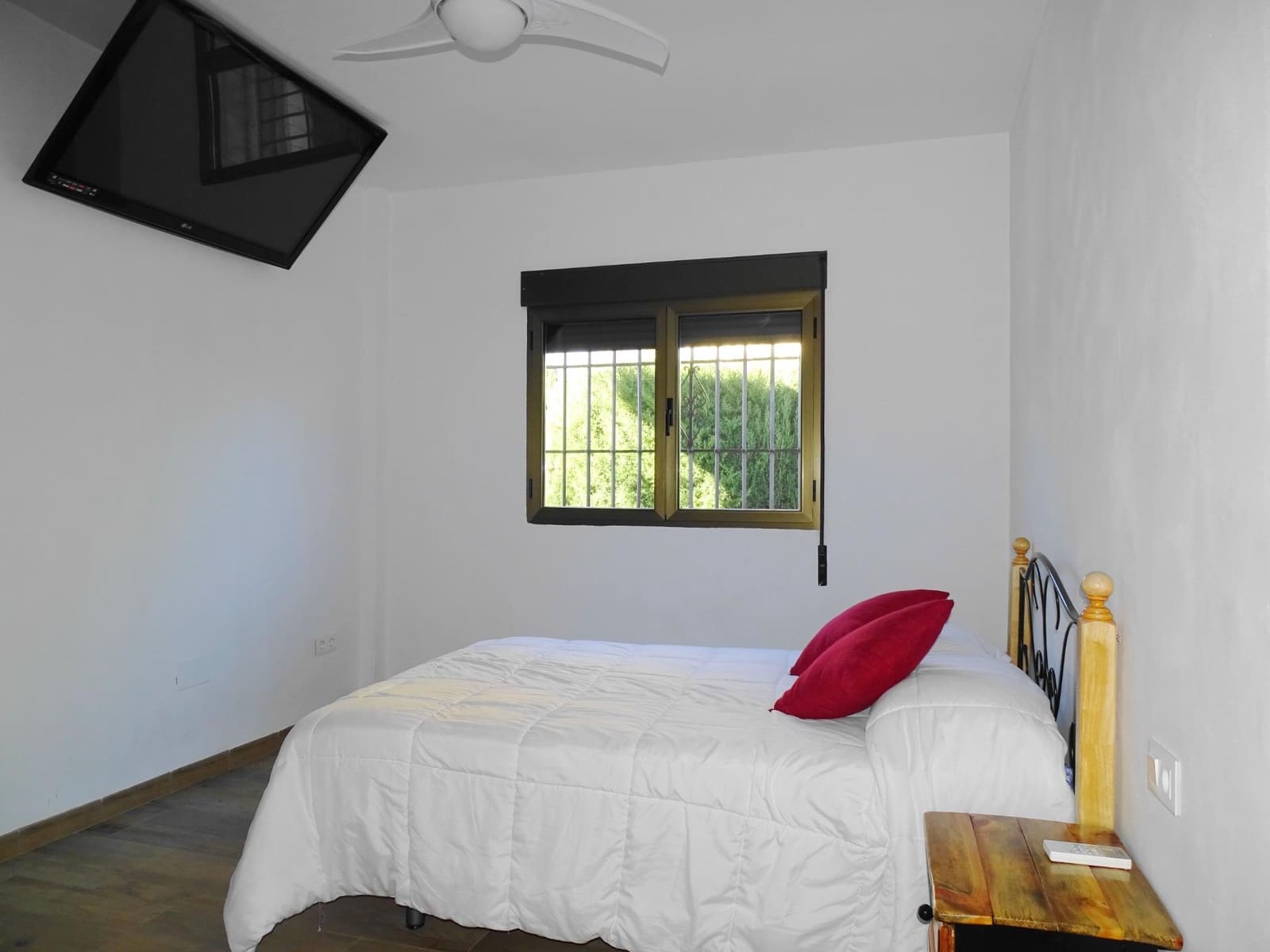 5 slaapkamer Villa te koop in Atarfe met zwembad garage - € 450.000 (Ref: 9637718)