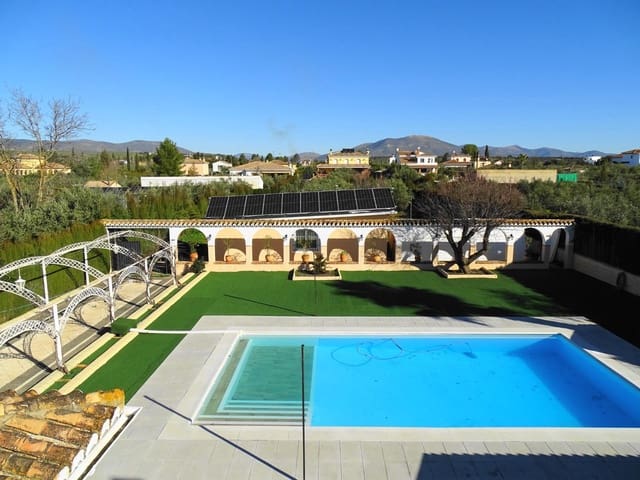 5 slaapkamer Villa te koop in Atarfe met zwembad garage - € 450.000 (Ref: 9637718)