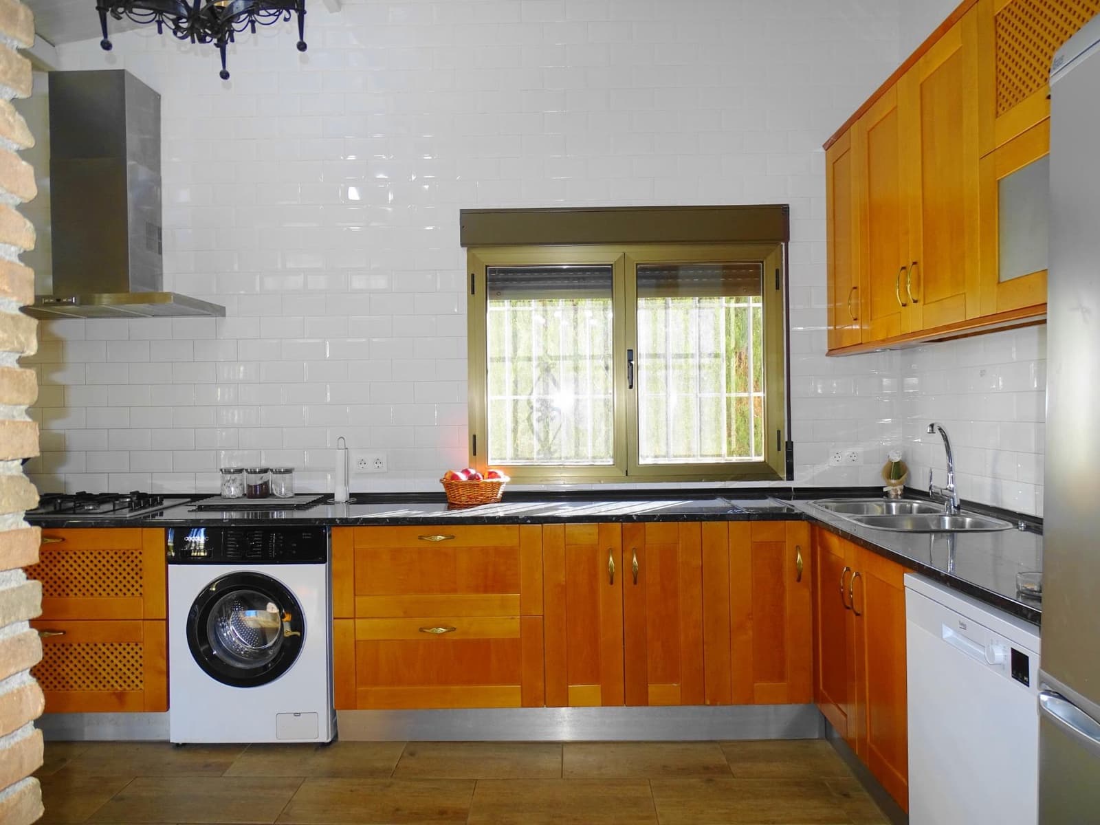 5 slaapkamer Villa te koop in Atarfe met zwembad garage - € 450.000 (Ref: 9637718)