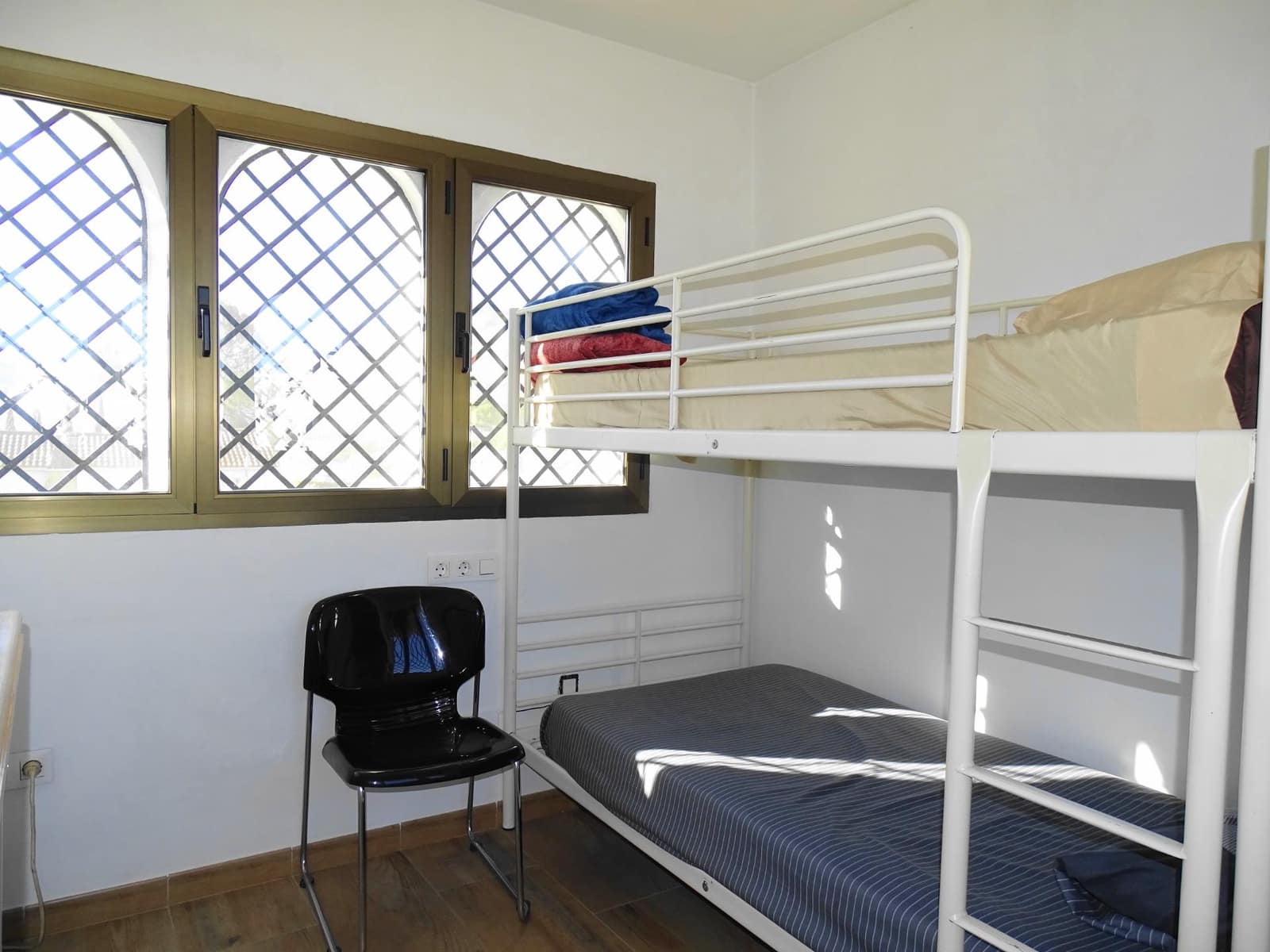 5 slaapkamer Villa te koop in Atarfe met zwembad garage - € 450.000 (Ref: 9637718)