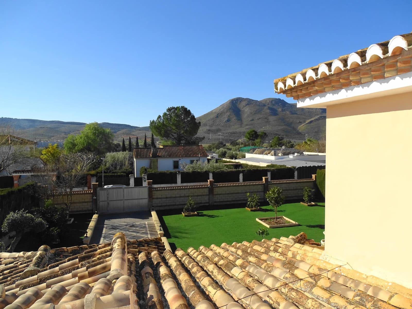 5 slaapkamer Villa te koop in Atarfe met zwembad garage - € 450.000 (Ref: 9637718)