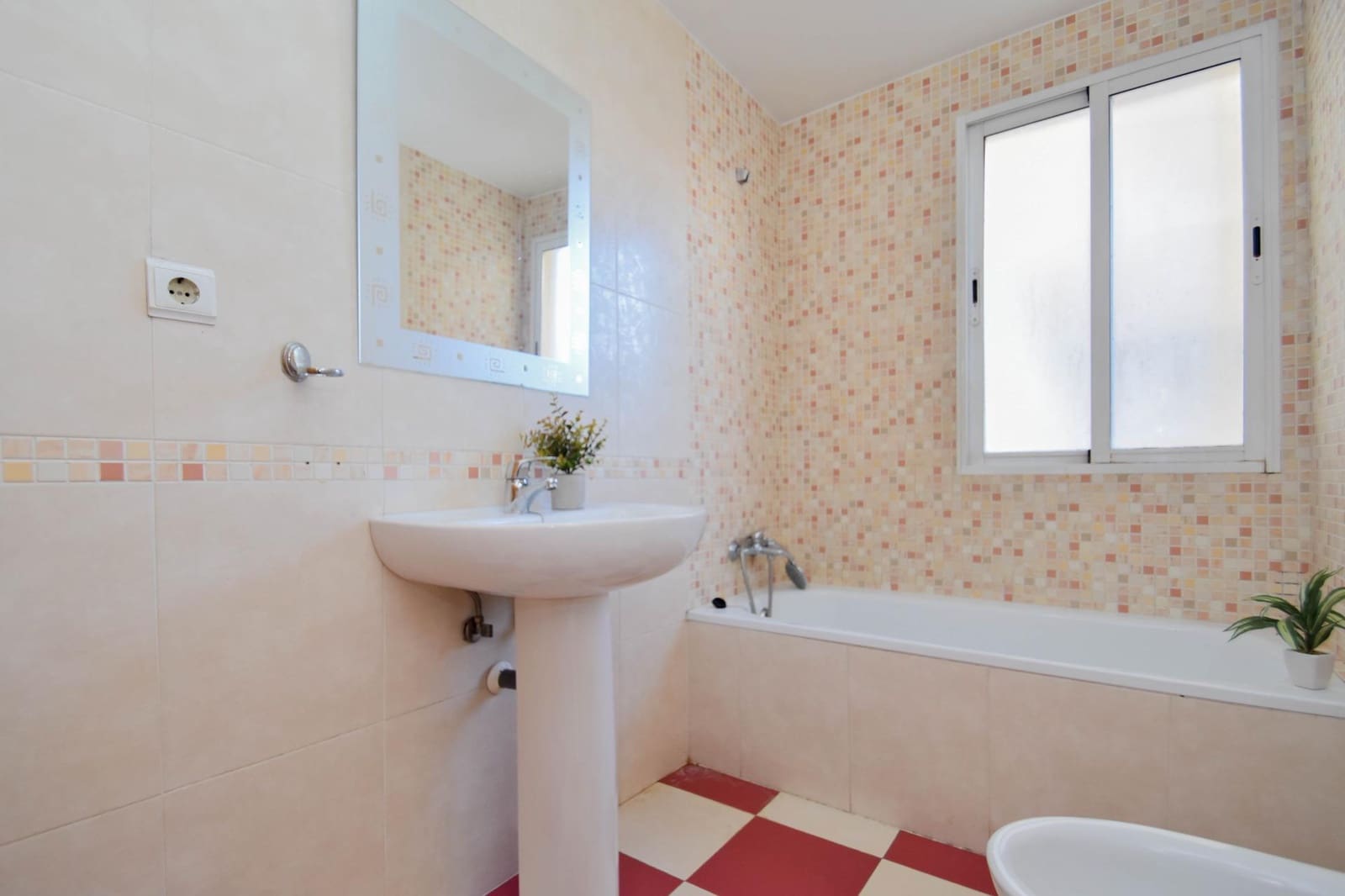 1 makuuhuone Asunto myytävänä paikassa Atarfe - 118 000 € (Ref: 9652120)