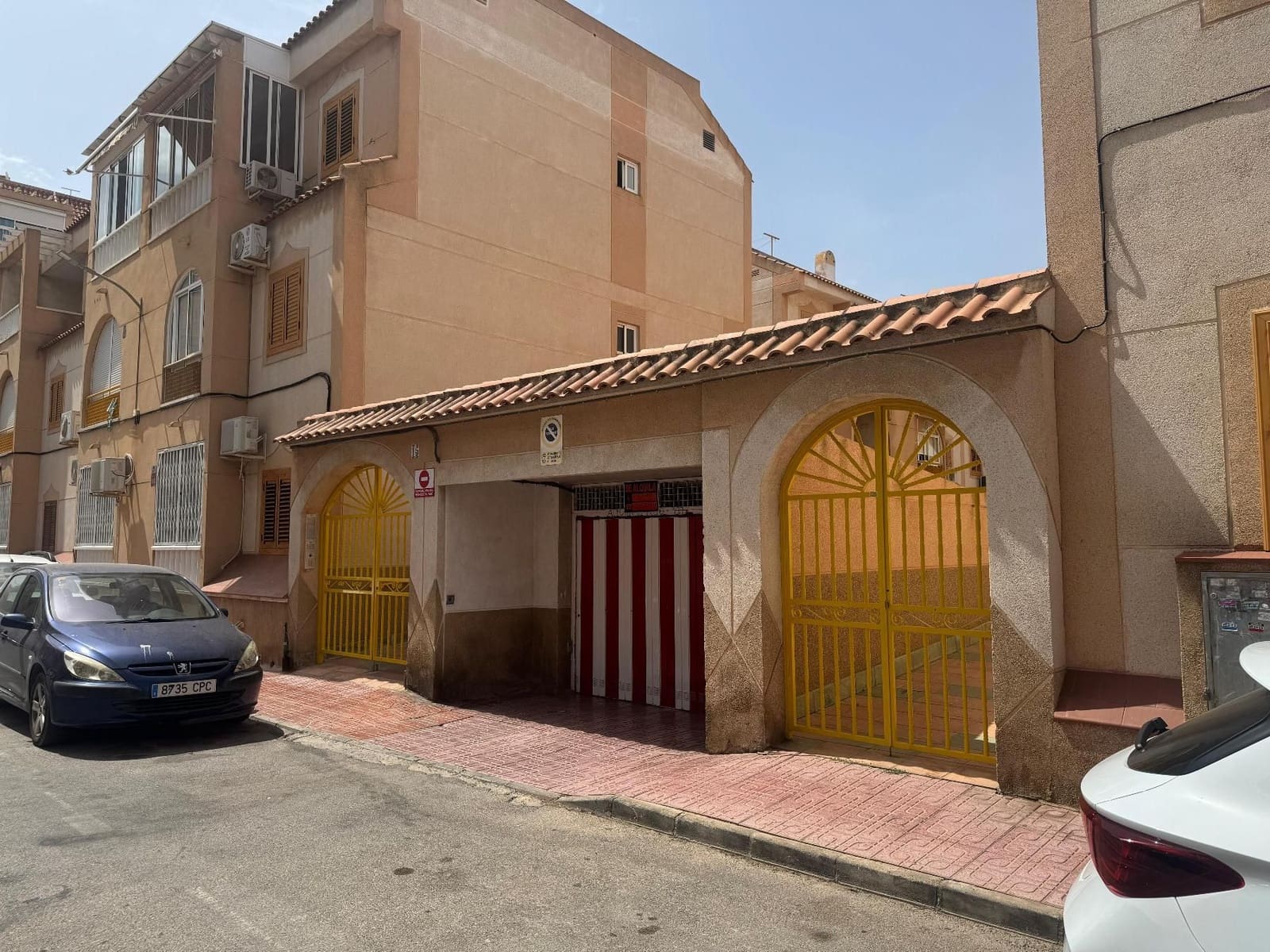 Garagem para venda em Torrevieja - 18 000 € (Ref: 9674338)