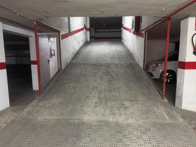 Autotalli myytävänä paikassa Playa del Acequión, Torrevieja - 12 500 € (Ref: 9674339)