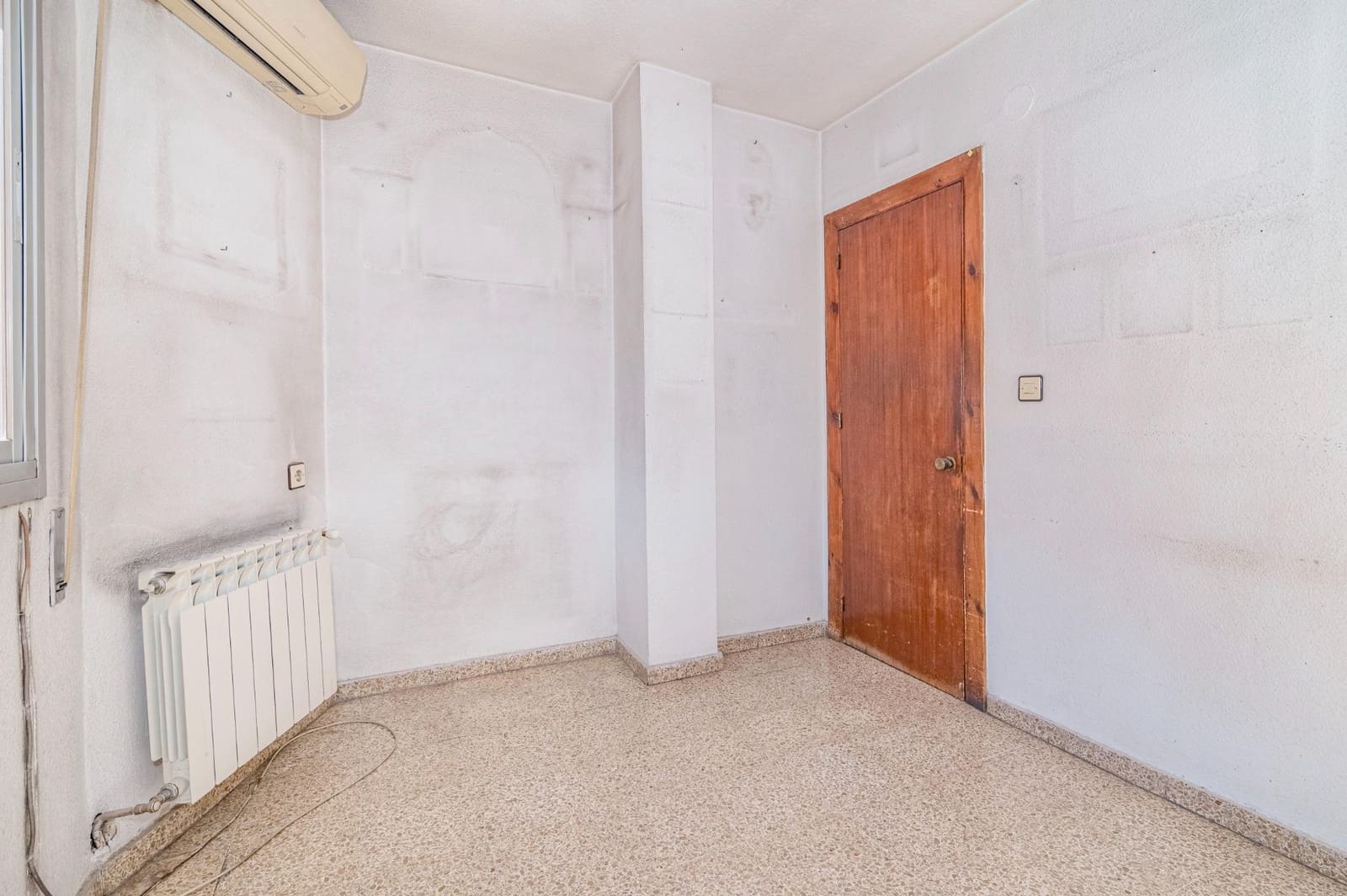 Piso de 5 habitaciones en Granada ciudad en venta - 360.000 € (Ref: 9674360)