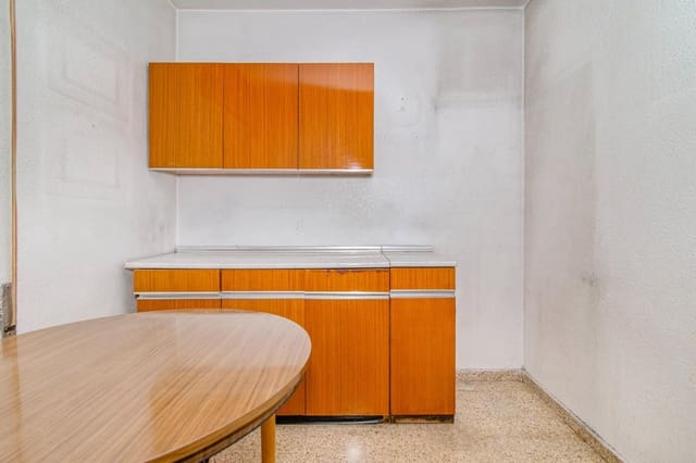 Piso de 5 habitaciones en Centro, Granada ciudad en venta - 360.000 € (Ref: 9674360)
