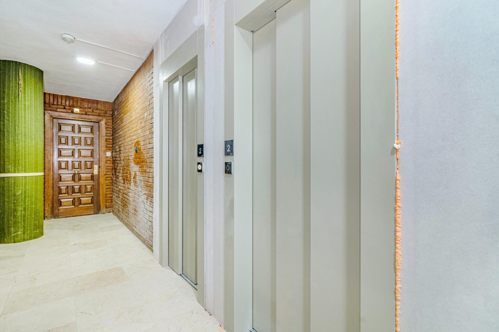 Piso de 5 habitaciones en Granada ciudad en venta - 360.000 € (Ref: 9674360)