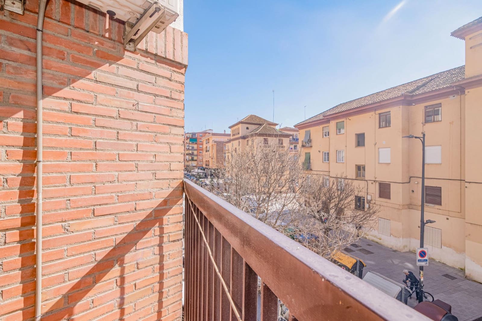 Piso de 5 habitaciones en Granada ciudad en venta - 360.000 € (Ref: 9674360)