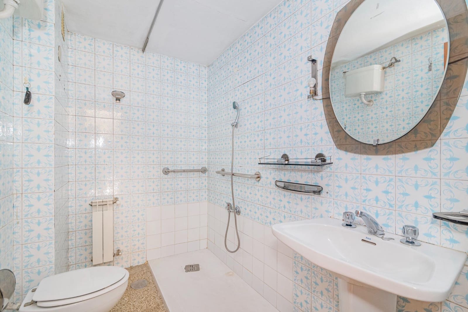 Piso de 5 habitaciones en Granada ciudad en venta - 360.000 € (Ref: 9674360)