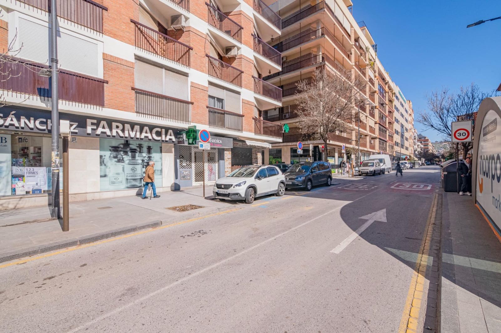 Piso de 5 habitaciones en Granada ciudad en venta - 360.000 € (Ref: 9674360)