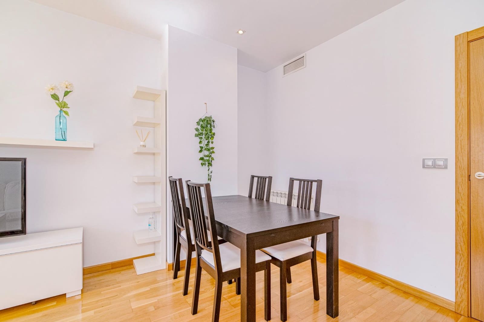 2 slaapkamer Flat te koop in Granada stad met zwembad garage - € 362.000 (Ref: 9674361)