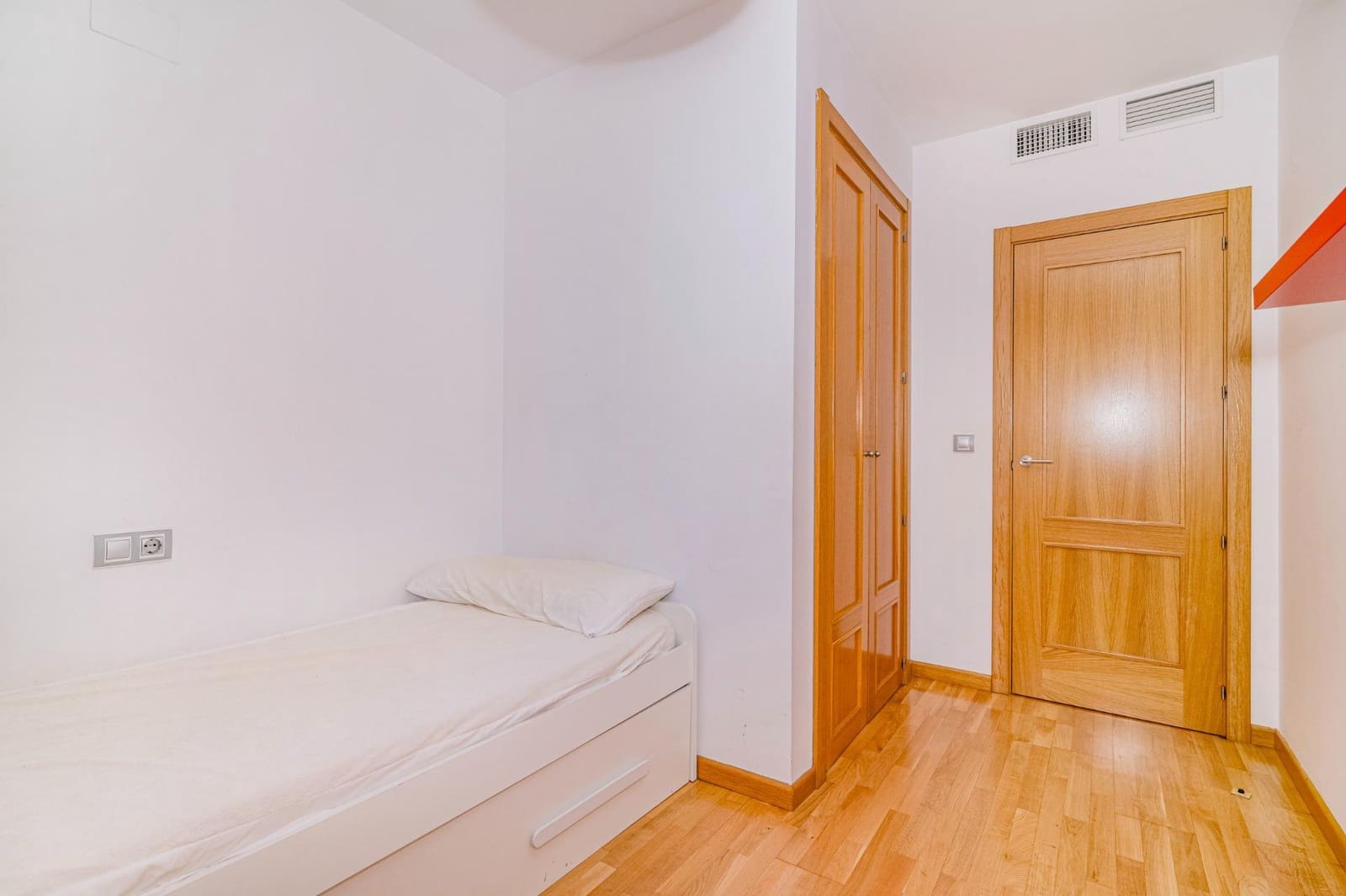 2 slaapkamer Flat te koop in Granada stad met zwembad garage - € 362.000 (Ref: 9674361)