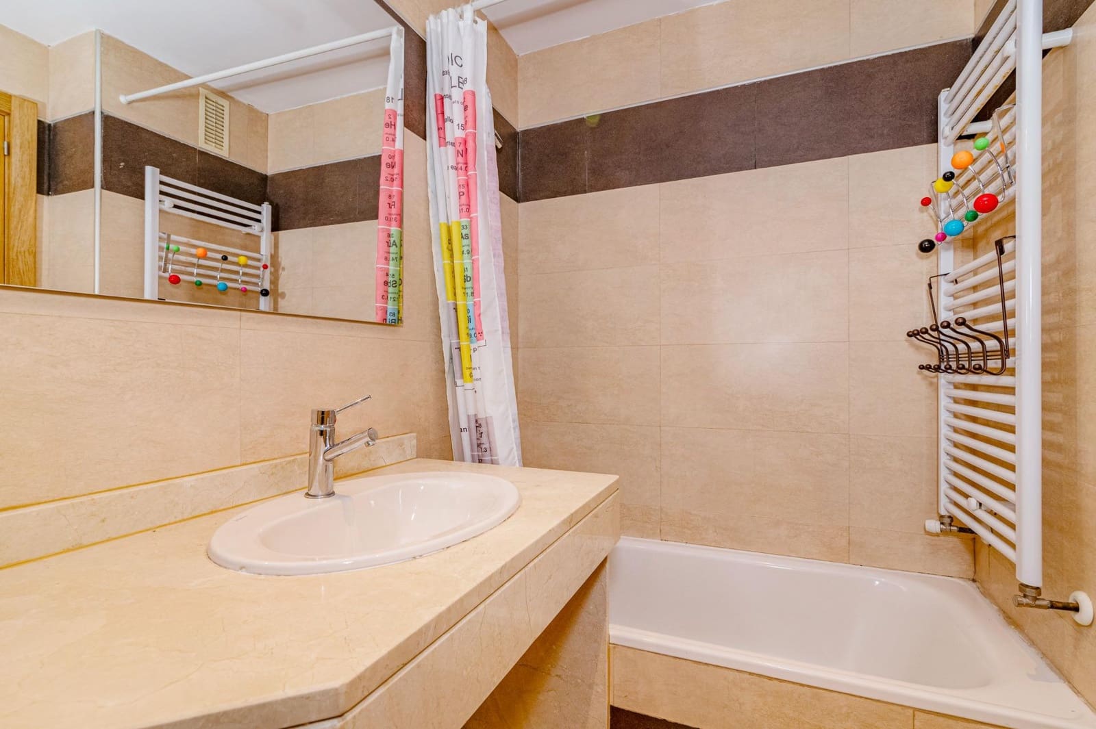 2 slaapkamer Flat te koop in Granada stad met zwembad garage - € 362.000 (Ref: 9674361)