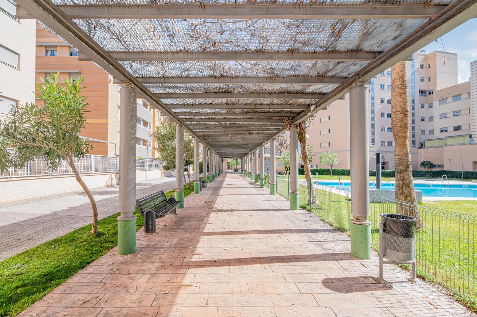 2 slaapkamer Flat te koop in Granada stad met zwembad garage - € 362.000 (Ref: 9674361)