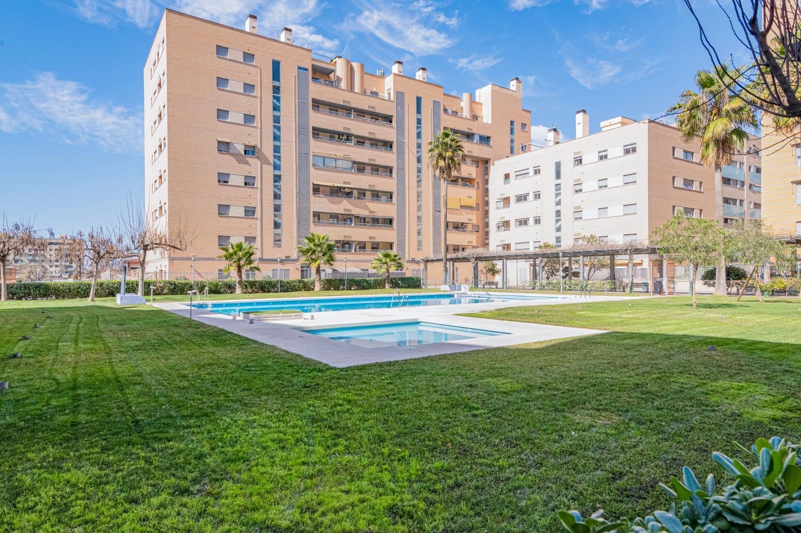 2 slaapkamer Flat te koop in Granada stad met zwembad garage - € 362.000 (Ref: 9674361)