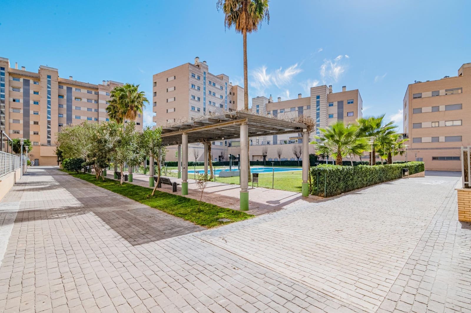 2 slaapkamer Flat te koop in Granada stad met zwembad garage - € 362.000 (Ref: 9674361)