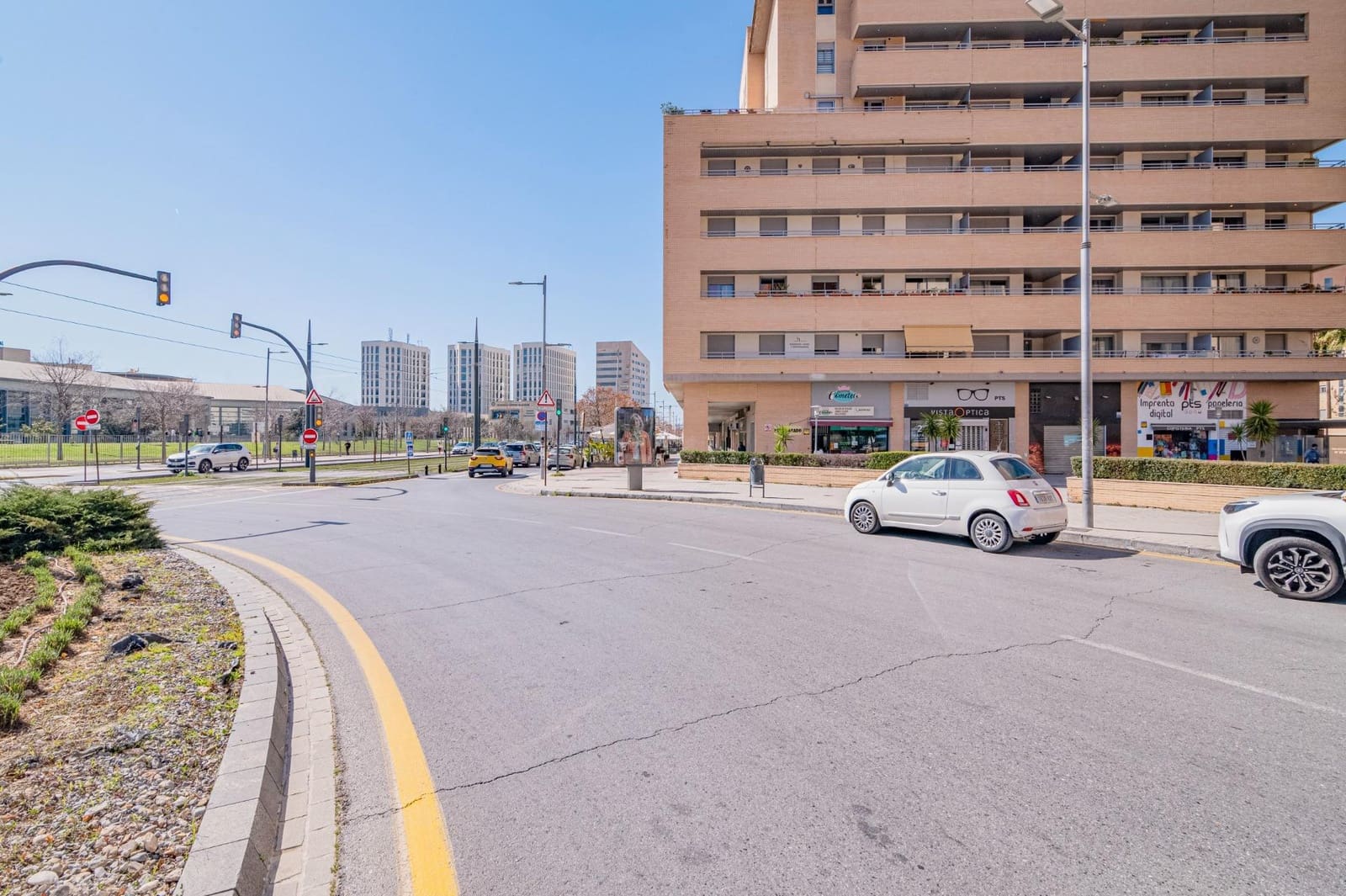 2 slaapkamer Flat te koop in Granada stad met zwembad garage - € 362.000 (Ref: 9674361)