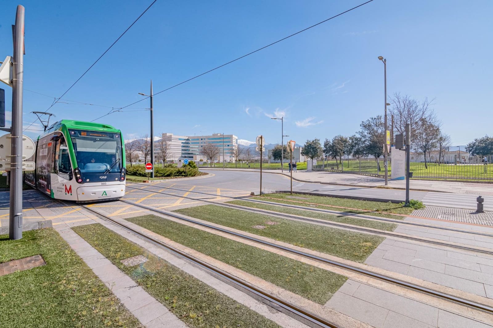 2 slaapkamer Flat te koop in Granada stad met zwembad garage - € 362.000 (Ref: 9674361)