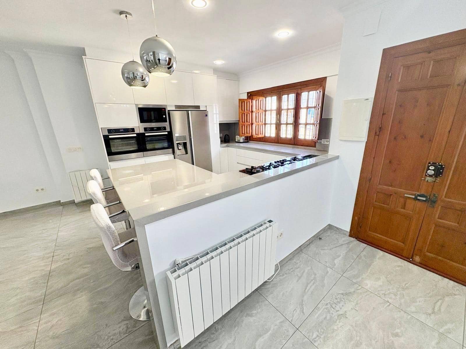 2 bedroom Terraced Villa for sale in Salobrena with garage - € 285,000 (Ref: 9674363)