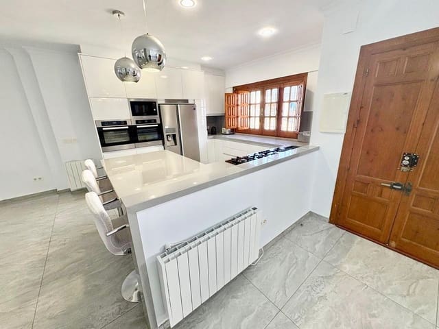 2 bedroom Terraced Villa for sale in Salobreña with garage - € 285,000 (Ref: 9674363)