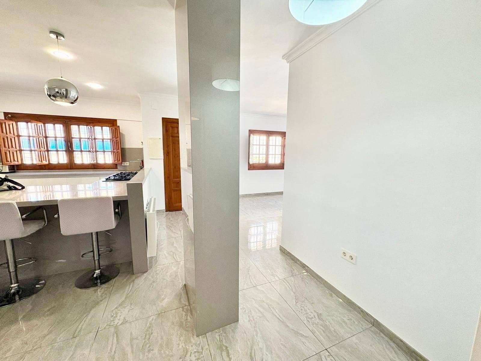 2 bedroom Terraced Villa for sale in Salobrena with garage - € 285,000 (Ref: 9674363)